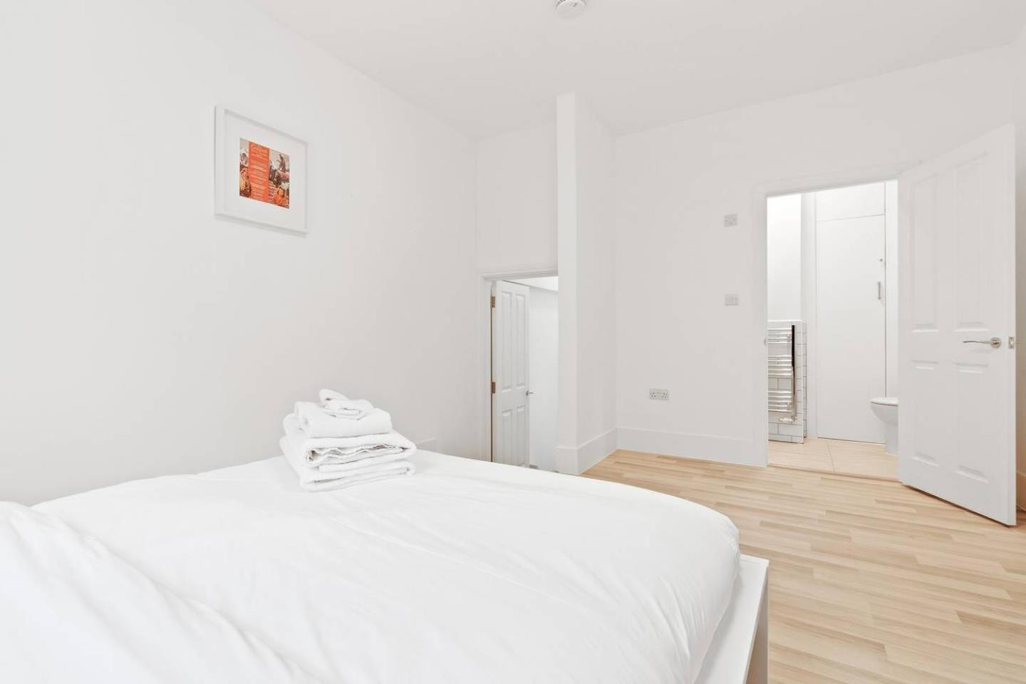 Airy Spacious 1 Bedroom Aprtment With Garden In Brixton ลอนดอน ภายนอก รูปภาพ