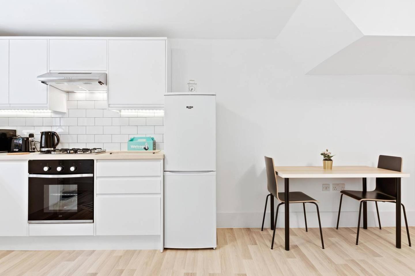 Airy Spacious 1 Bedroom Aprtment With Garden In Brixton ลอนดอน ภายนอก รูปภาพ
