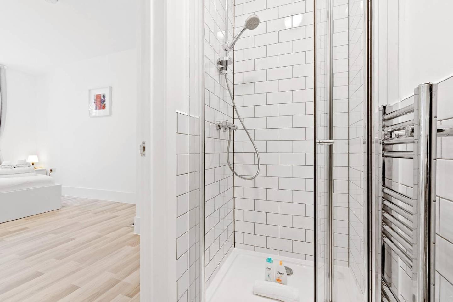 Airy Spacious 1 Bedroom Aprtment With Garden In Brixton ลอนดอน ภายนอก รูปภาพ