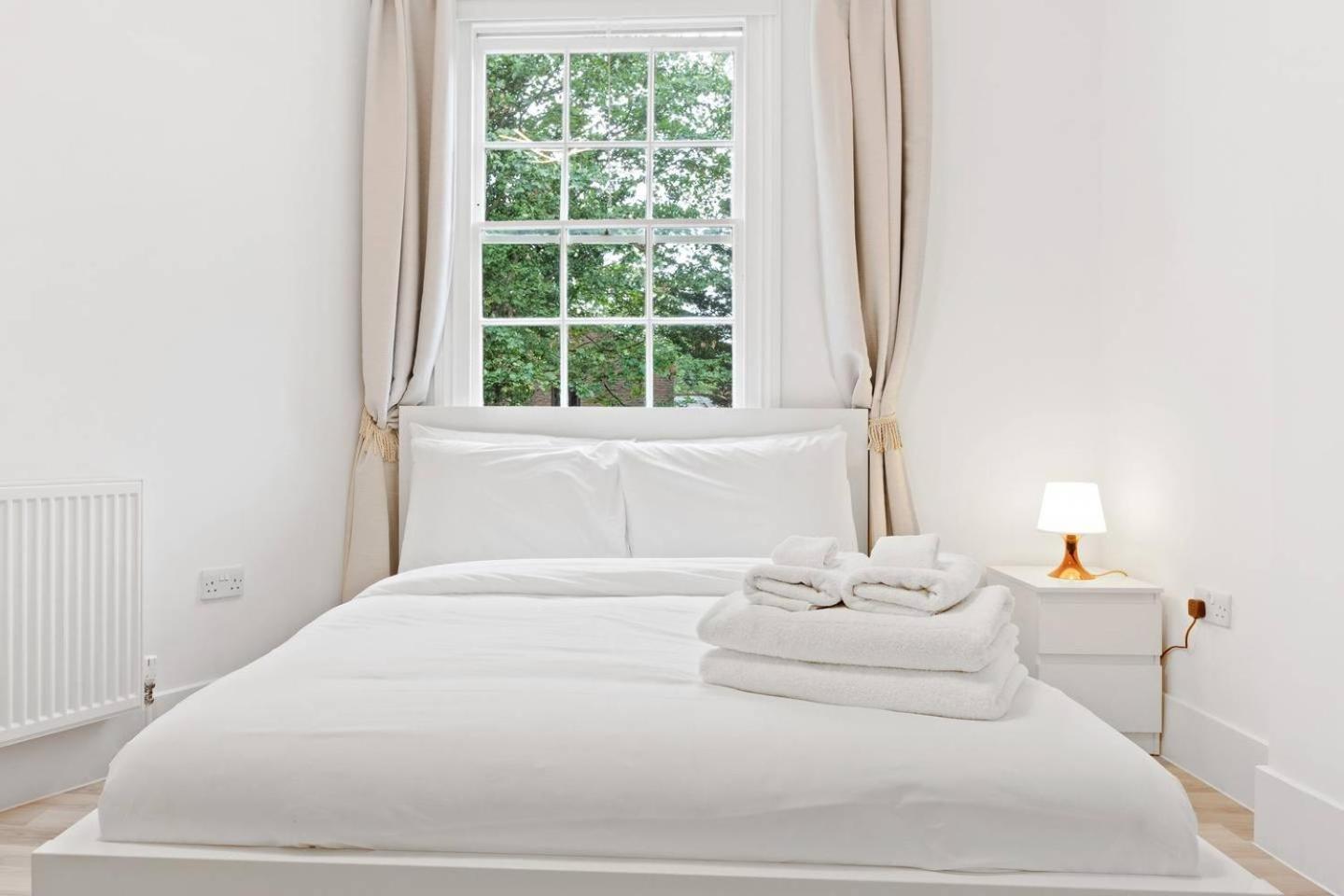 Airy Spacious 1 Bedroom Aprtment With Garden In Brixton ลอนดอน ภายนอก รูปภาพ