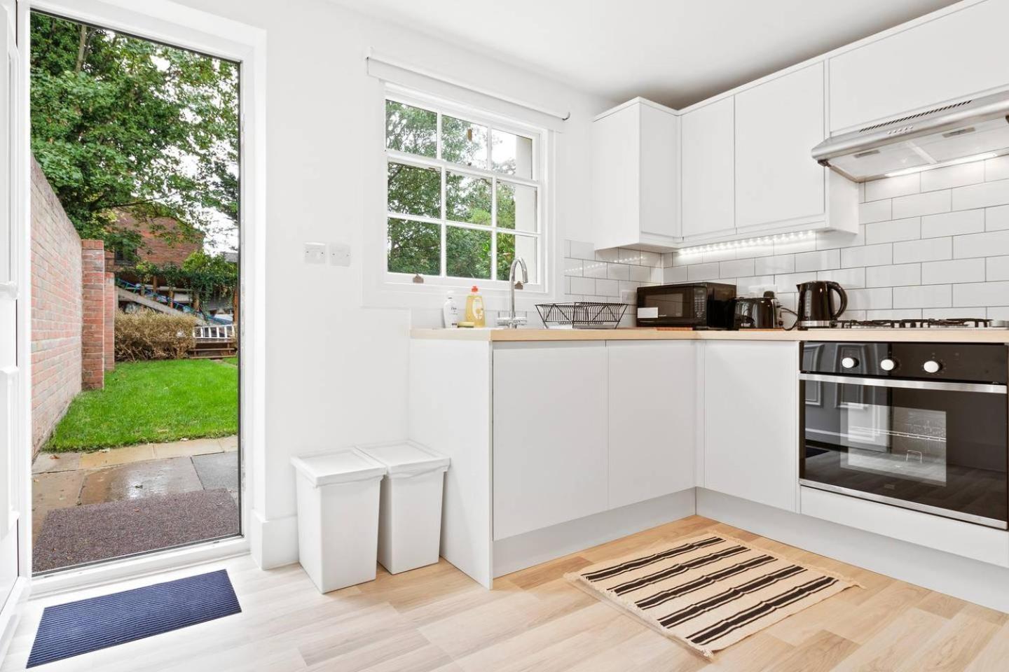 Airy Spacious 1 Bedroom Aprtment With Garden In Brixton ลอนดอน ภายนอก รูปภาพ